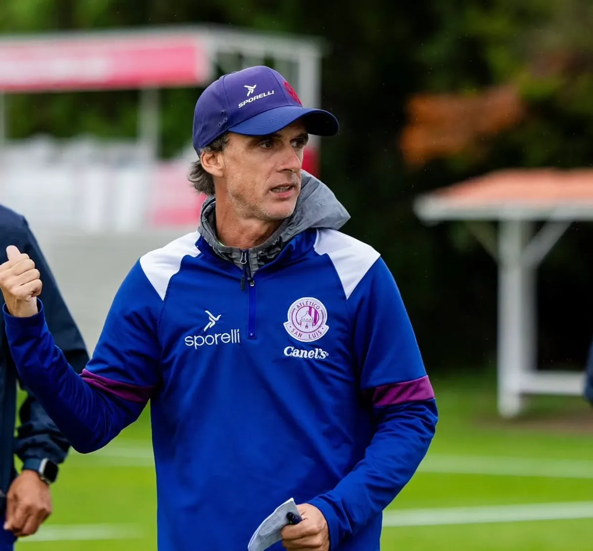 Jesús Marcos dirigiendo al Atlético de San Luis sub23