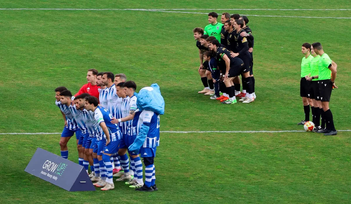 Antes de iniciar el encuentro / Cristian Molina